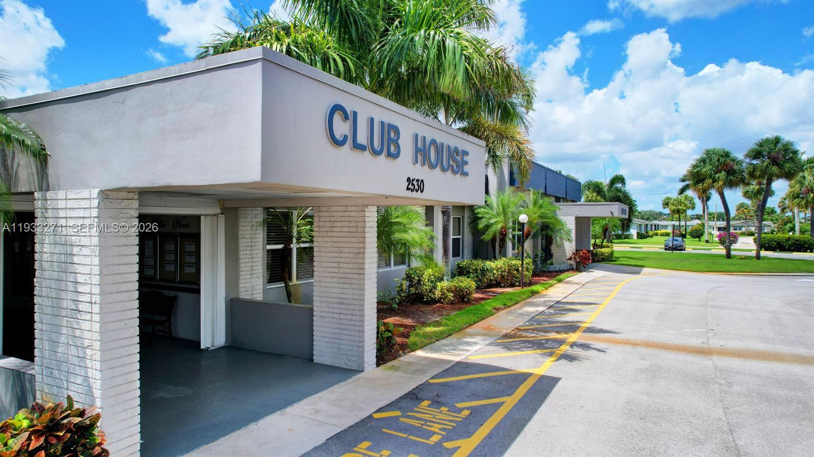 CRESTHAVEN VILLAS 30 COND - Residential