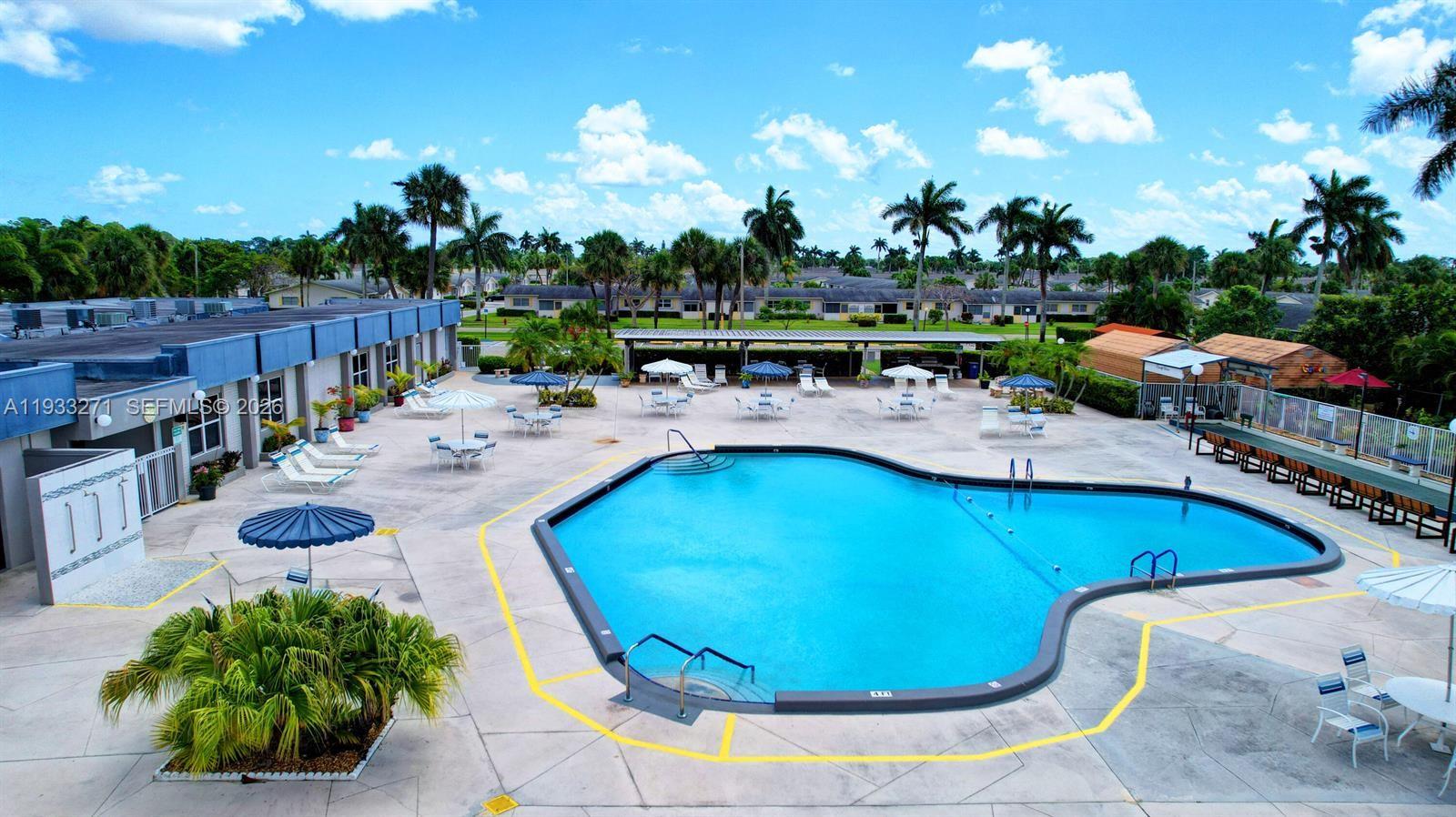 CRESTHAVEN VILLAS 30 COND - Residential