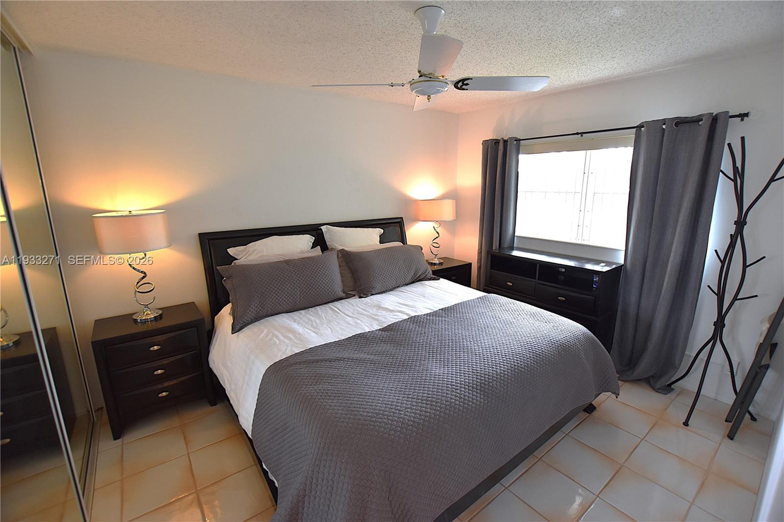 CRESTHAVEN VILLAS 30 COND - Residential