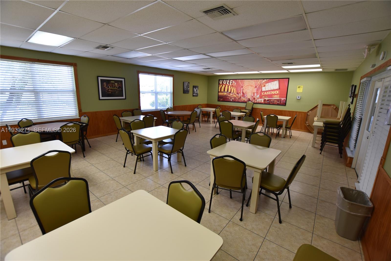 CRESTHAVEN VILLAS 30 COND - Residential