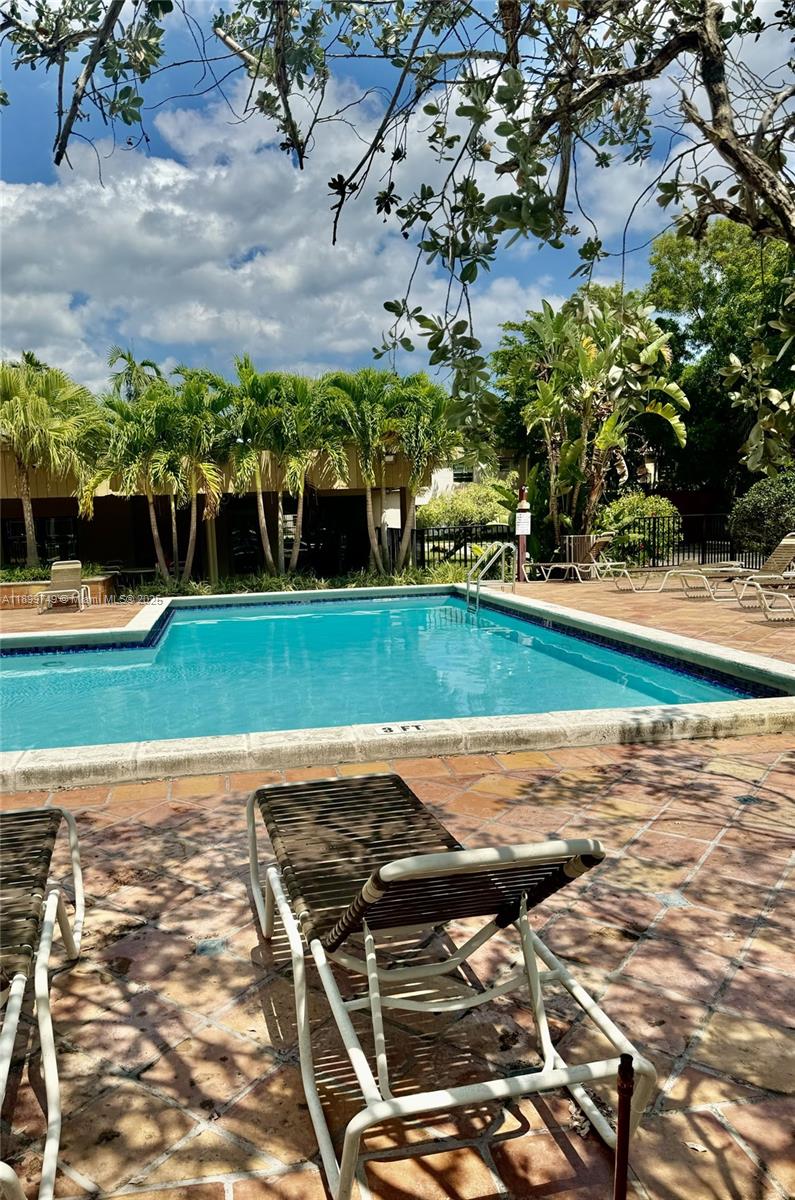 NOB HILL WEST CONDO - Residential Lease