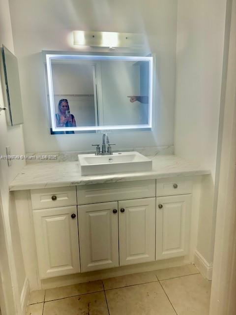 NOB HILL WEST CONDO - Residential Lease