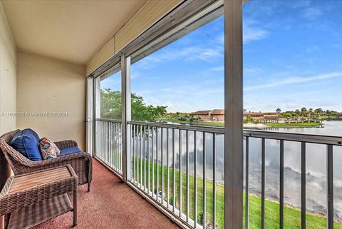 Condominium in Pembroke Pines FL 1401 134th Way Way 11.jpg