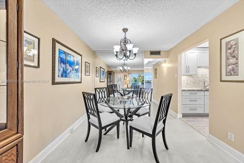 Condominium in Pembroke Pines FL 1401 134th Way Way 13.jpg