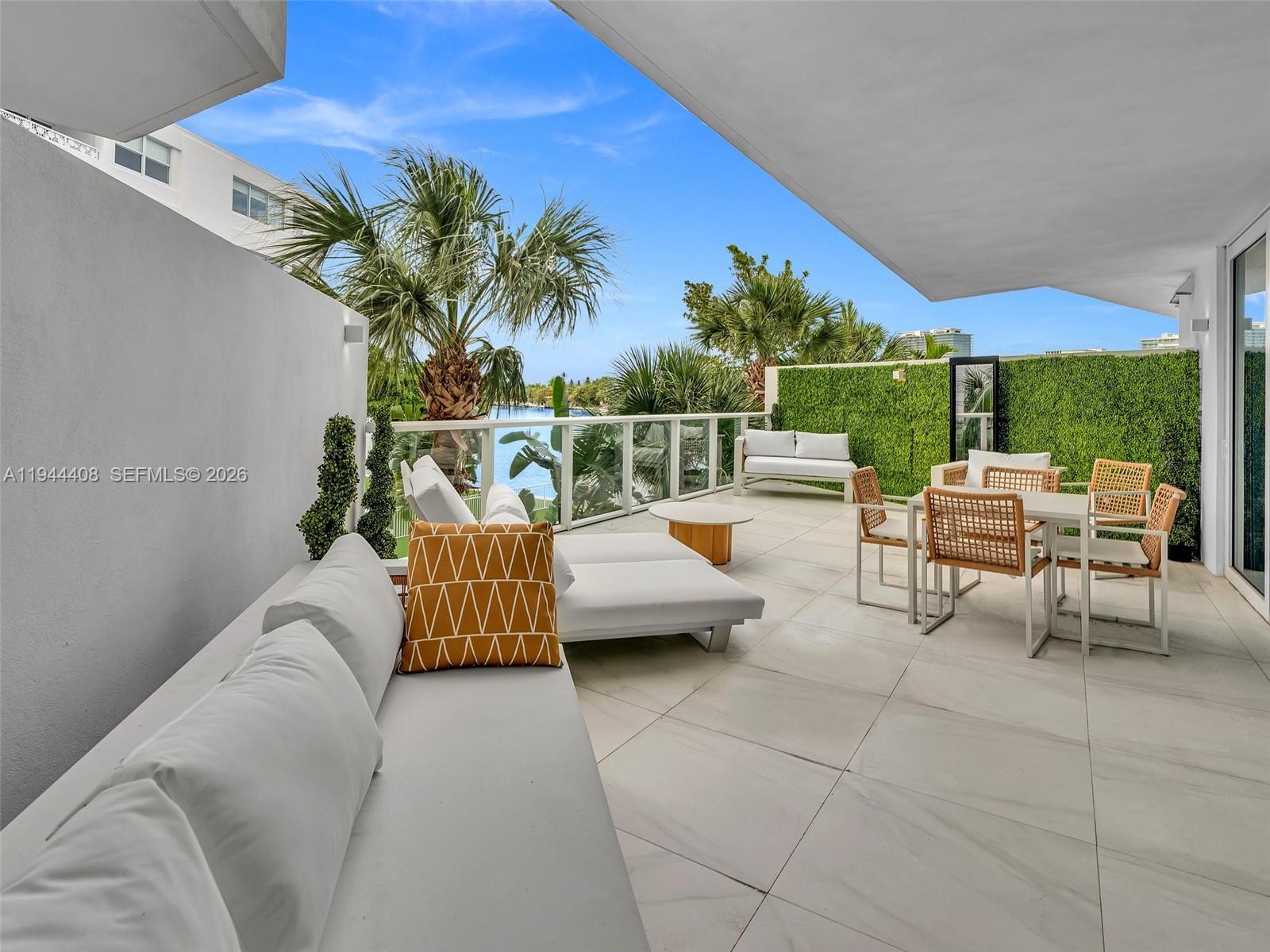 BAY HARBOUR ISLAND - Residential