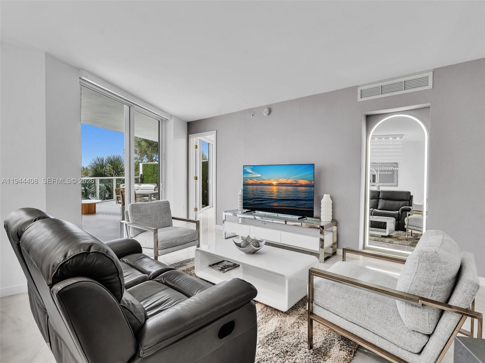 BAY HARBOUR ISLAND - Residential