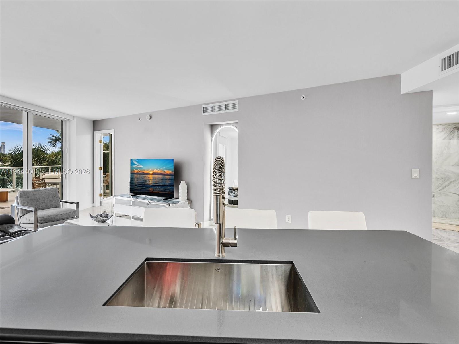 BAY HARBOUR ISLAND - Residential