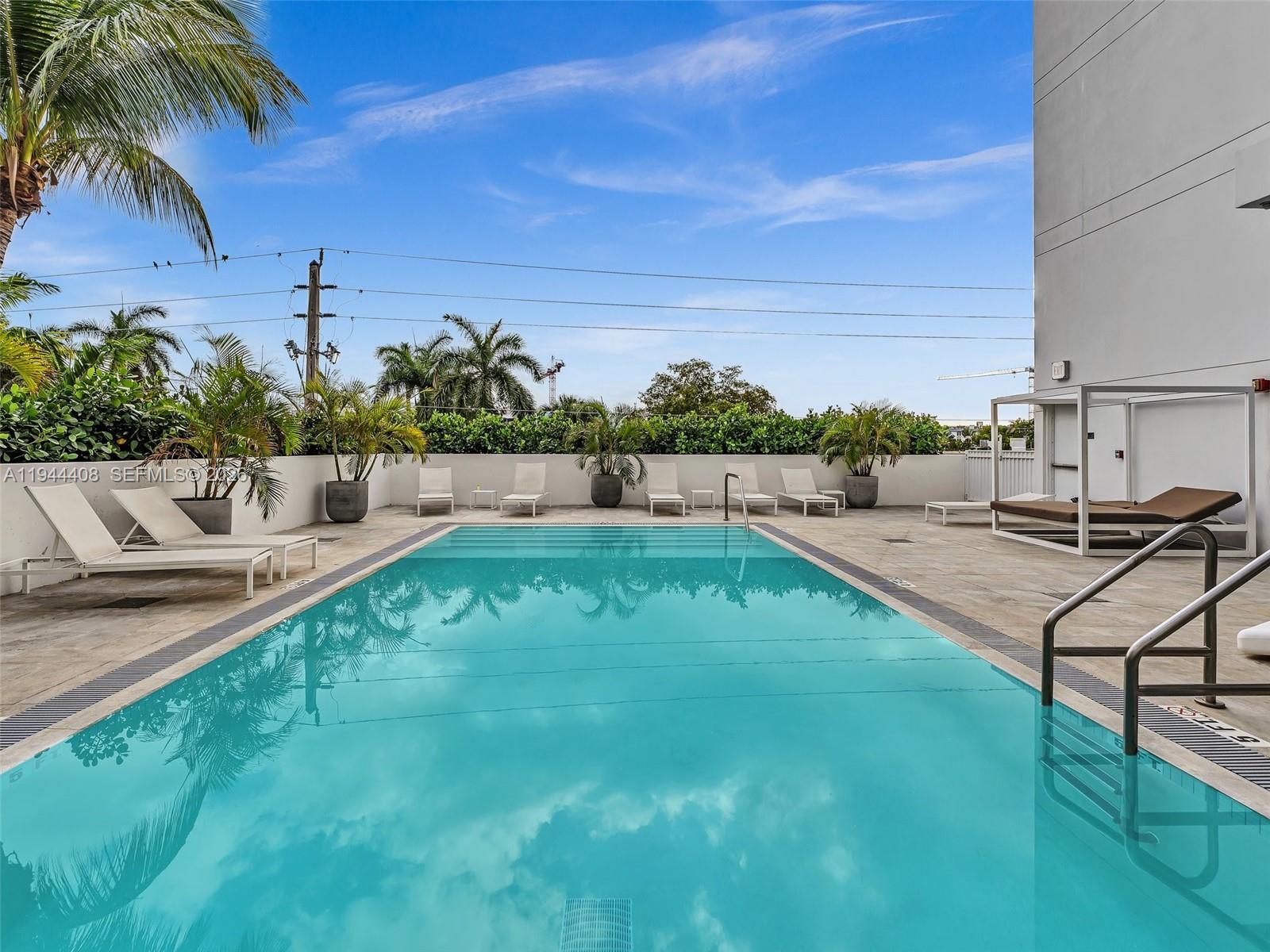 BAY HARBOUR ISLAND - Residential