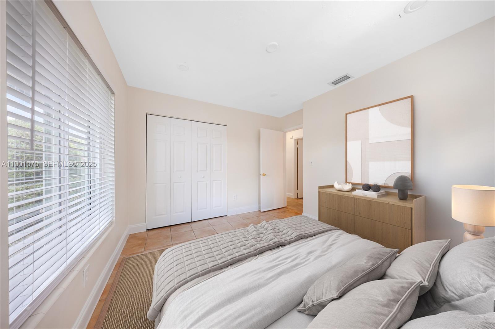 DEVON-AIRE ESTATES SEC 3 - Residential