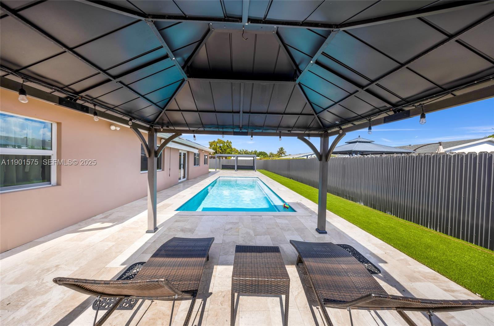 DEVON-AIRE ESTATES SEC 3 - Residential