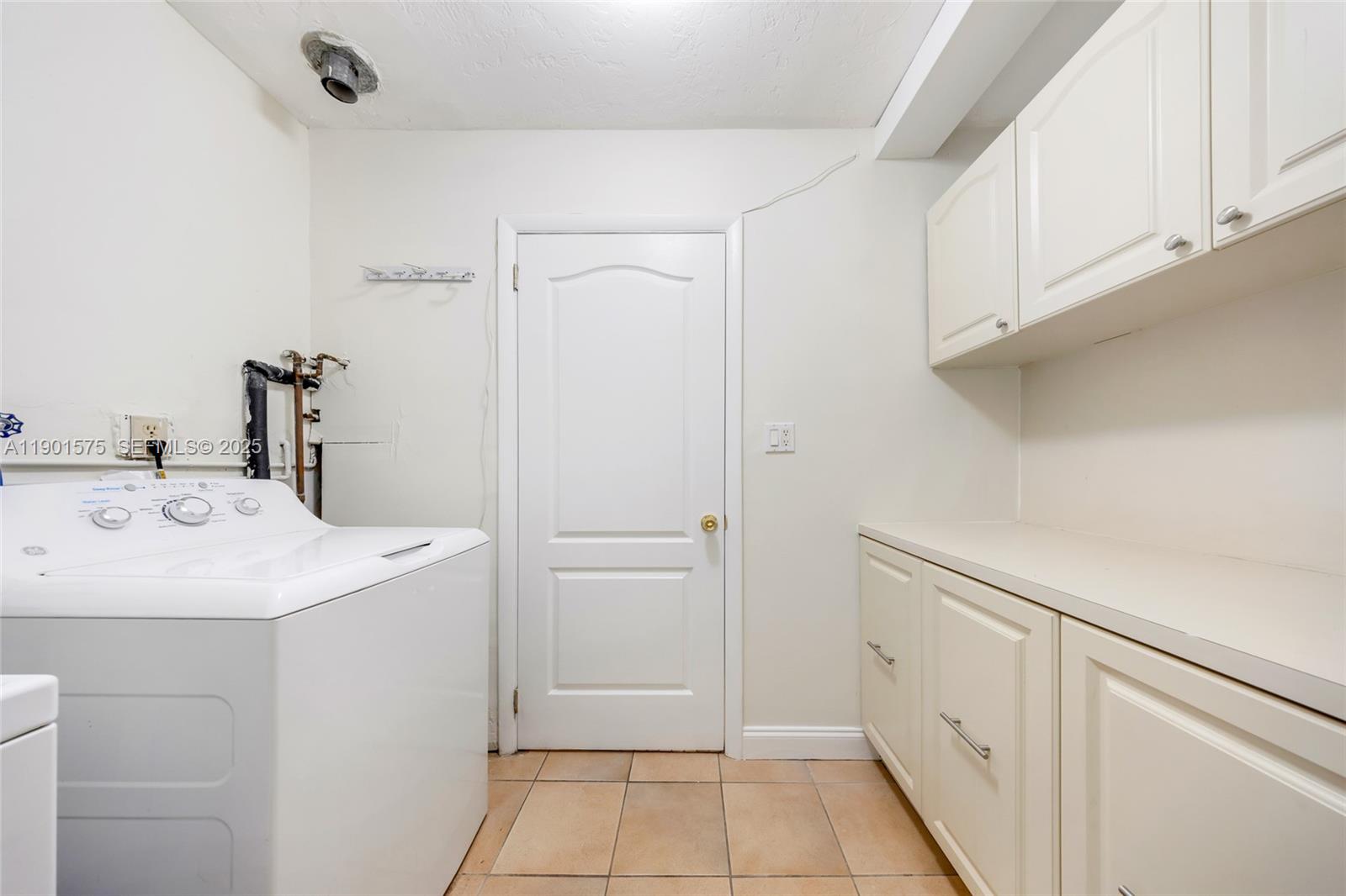 DEVON-AIRE ESTATES SEC 3 - Residential