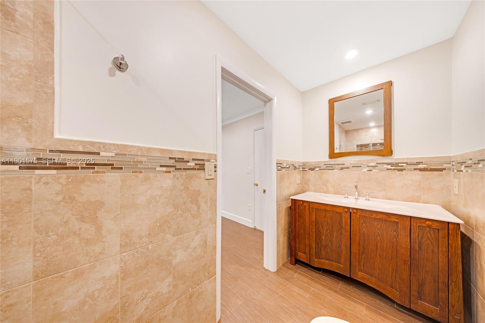 DEVON-AIRE ESTATES SEC 3 - Residential