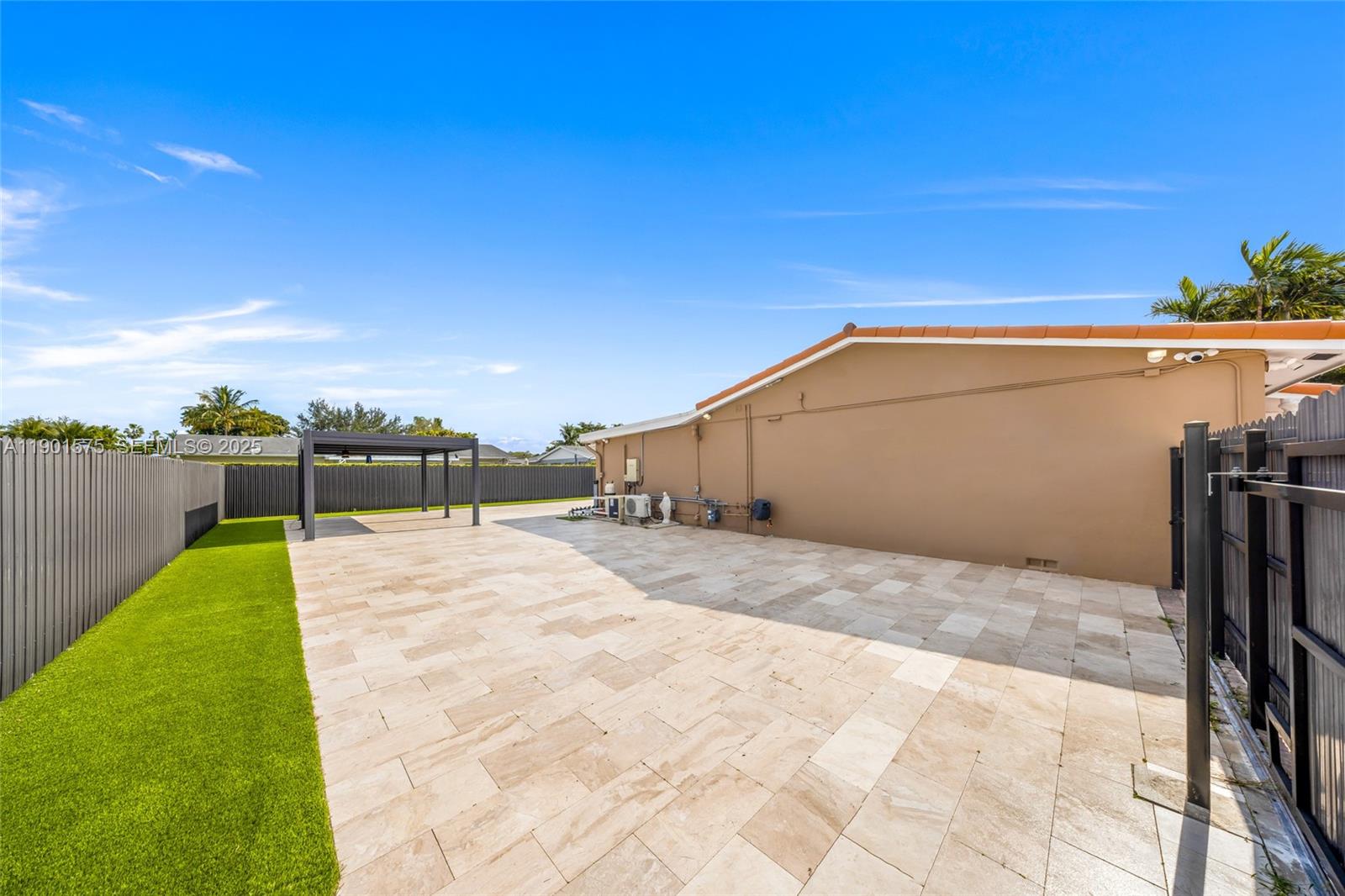 DEVON-AIRE ESTATES SEC 3 - Residential