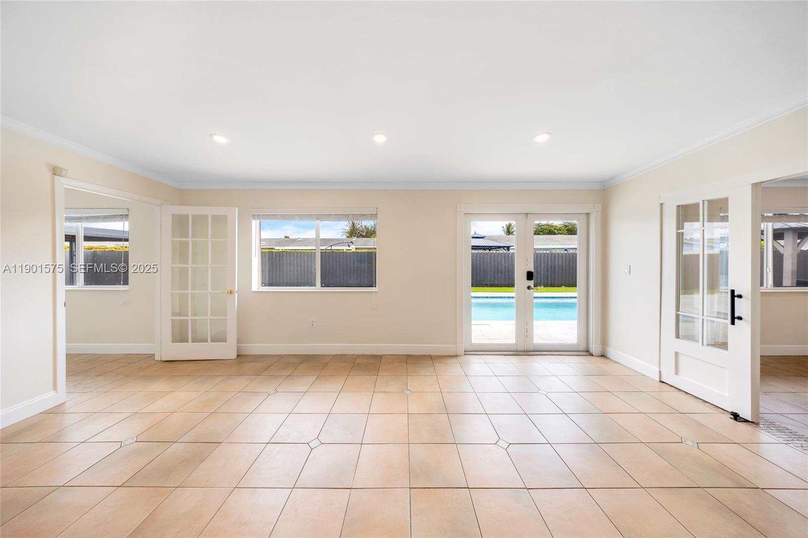 DEVON-AIRE ESTATES SEC 3 - Residential