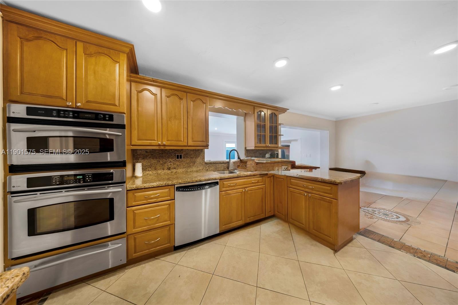 DEVON-AIRE ESTATES SEC 3 - Residential