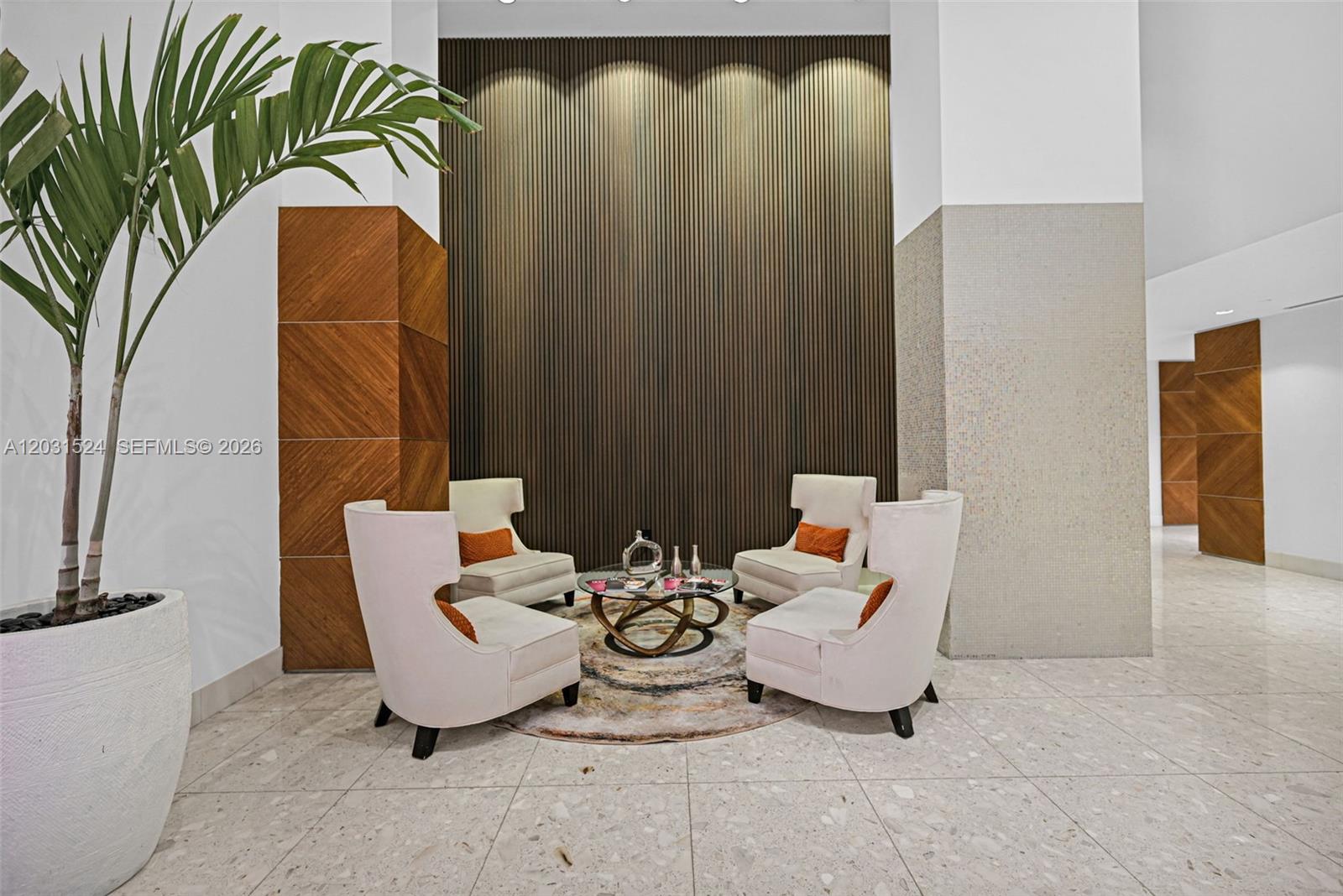 3801 Collins Ave 1102