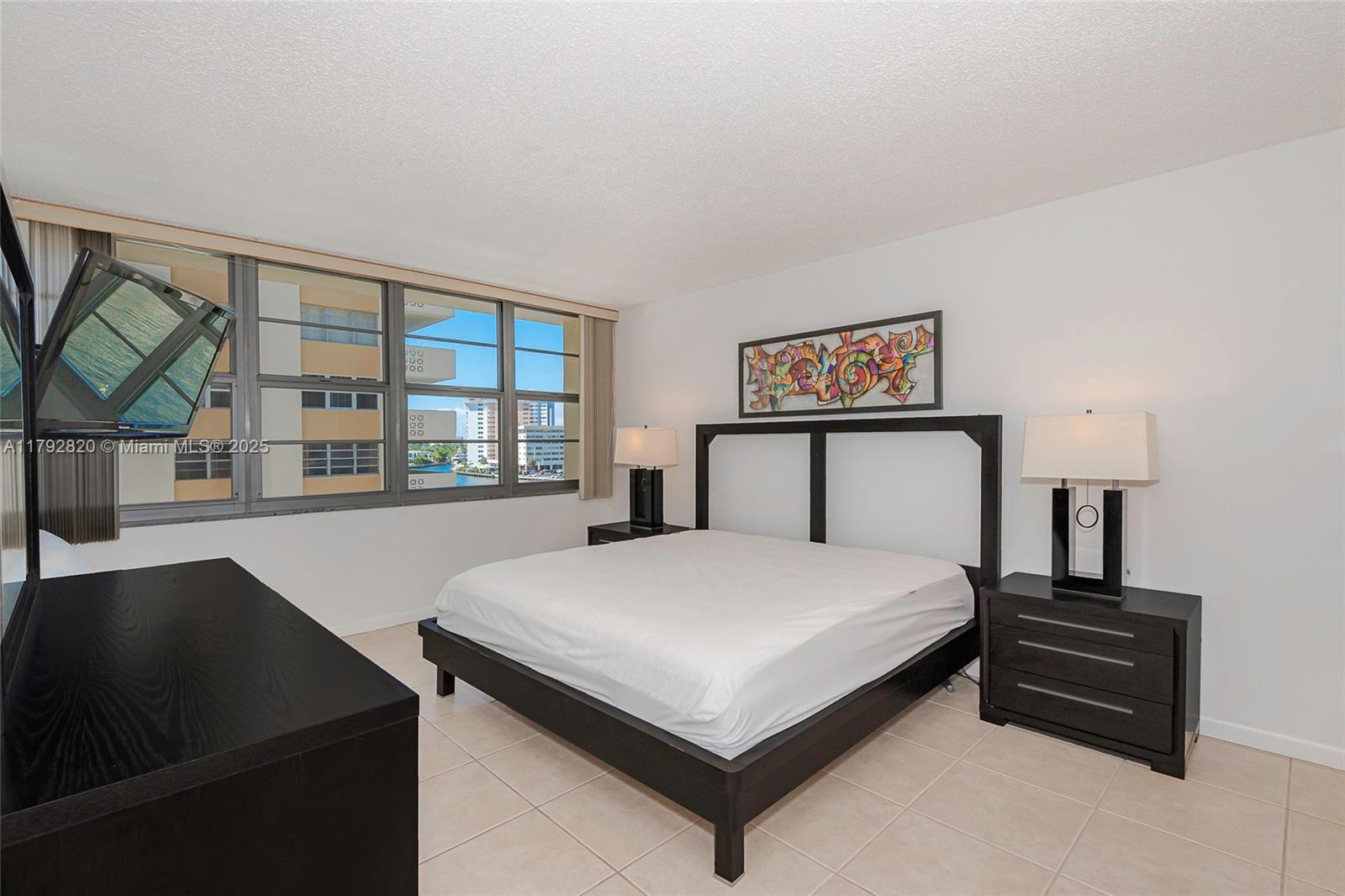 IMPERIAL TOWERS CONDO - Residential
