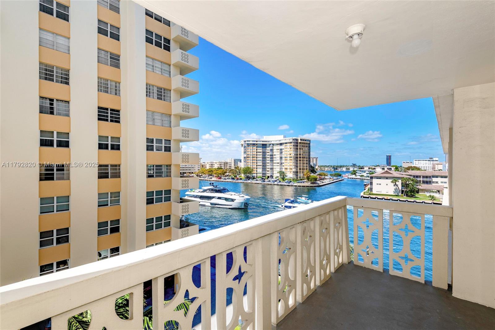 IMPERIAL TOWERS CONDO - Residential