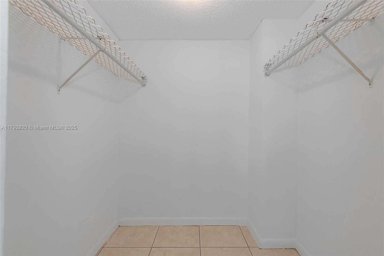 IMPERIAL TOWERS CONDO - Residential
