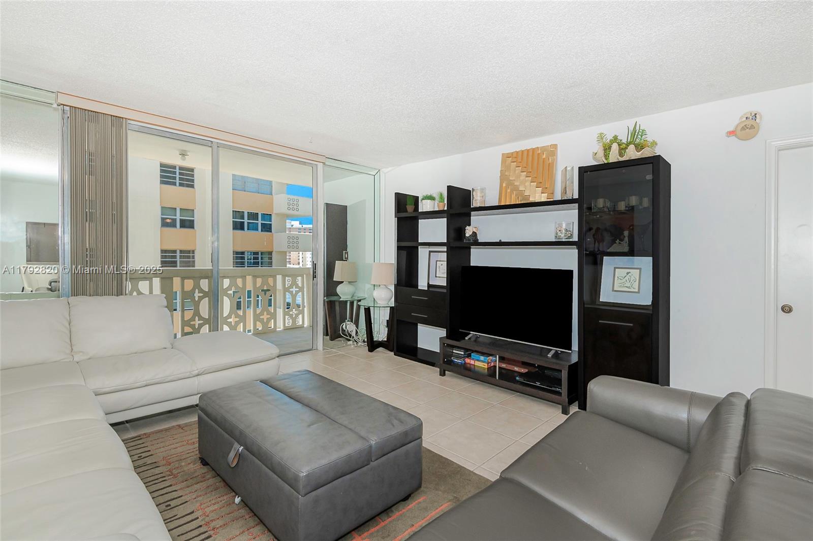 IMPERIAL TOWERS CONDO - Residential