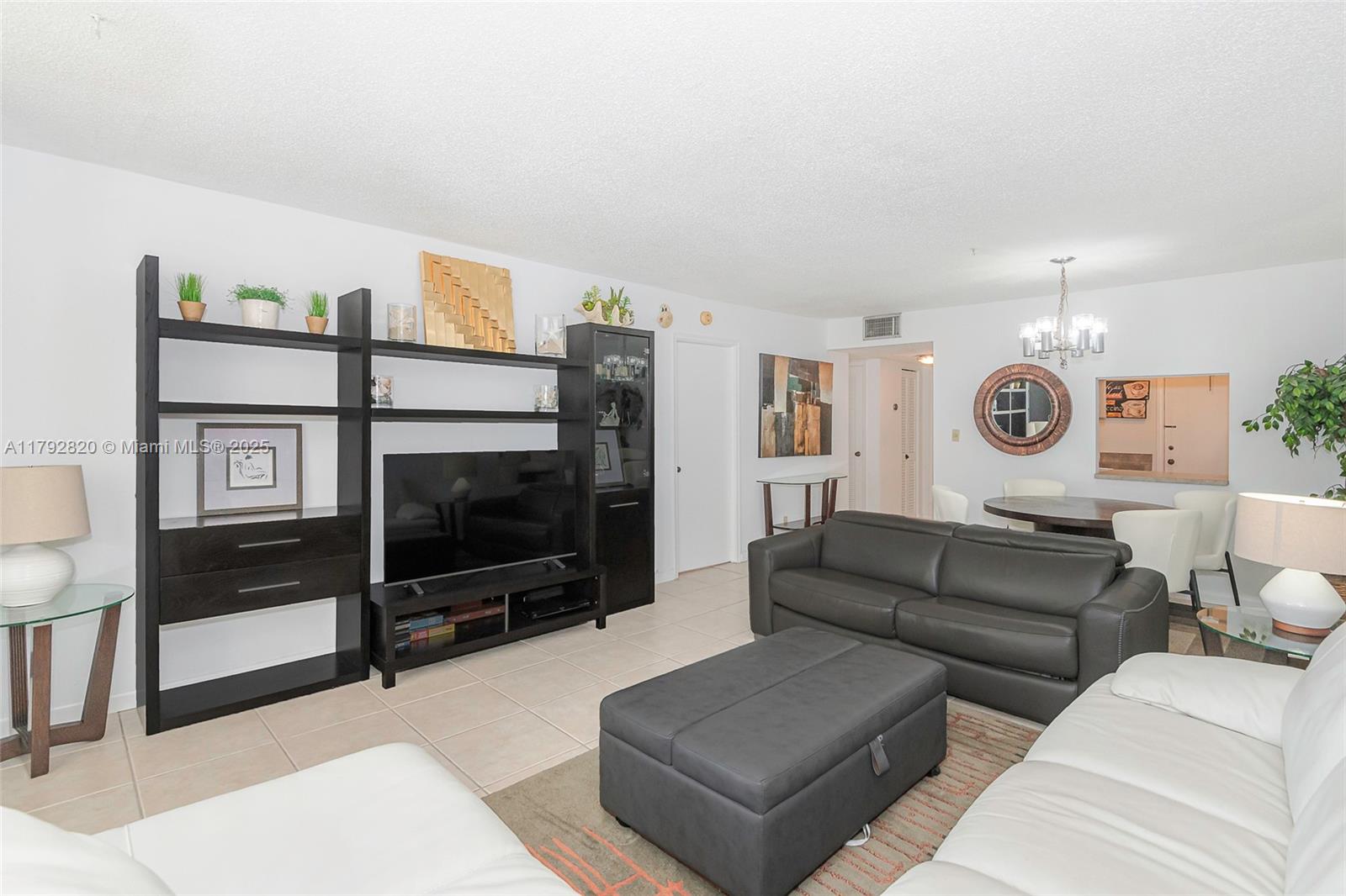 1817 S Ocean Dr 522