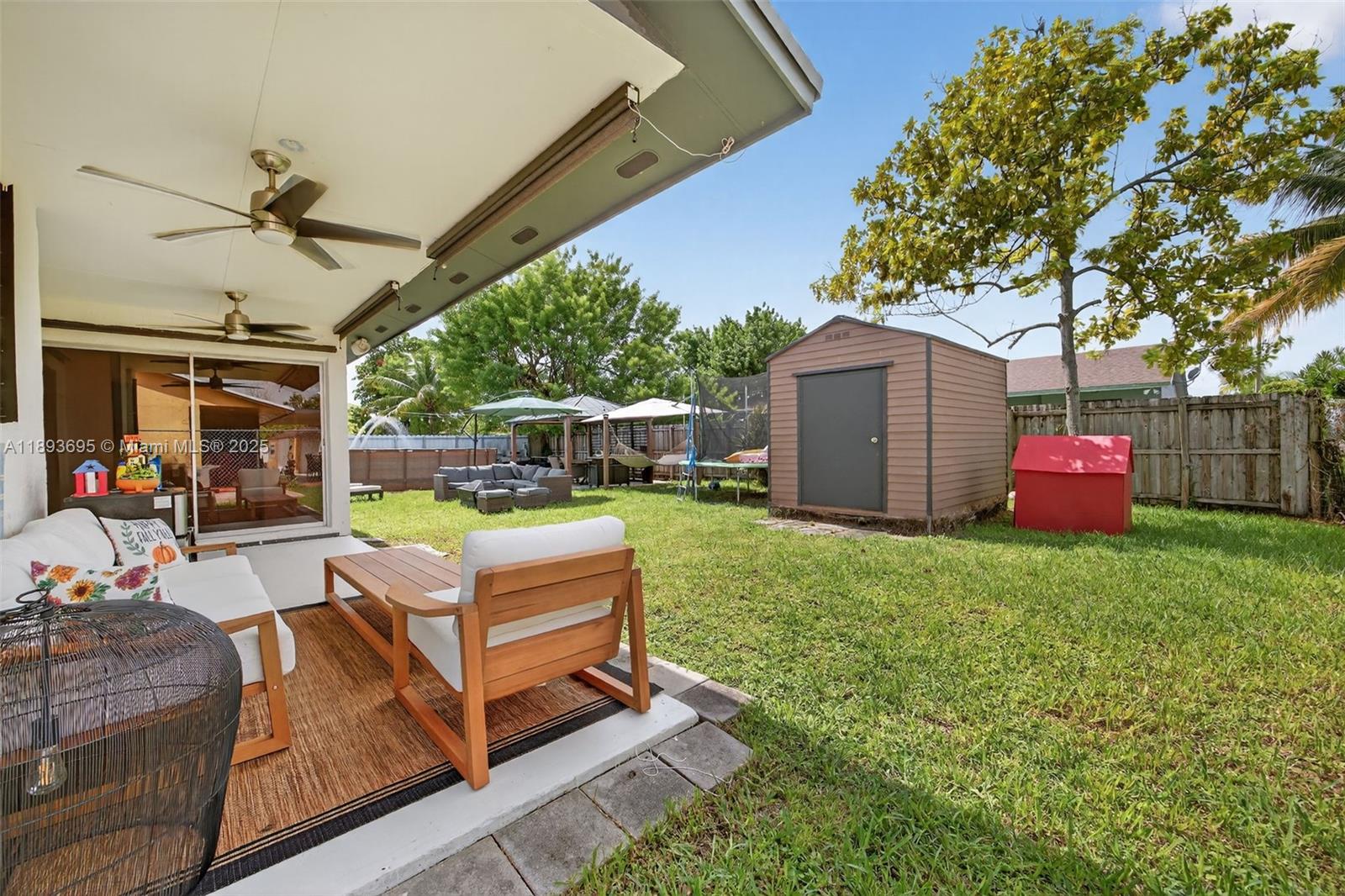 MEADOW WOOD MANOR SEC 9 - Residential Lease