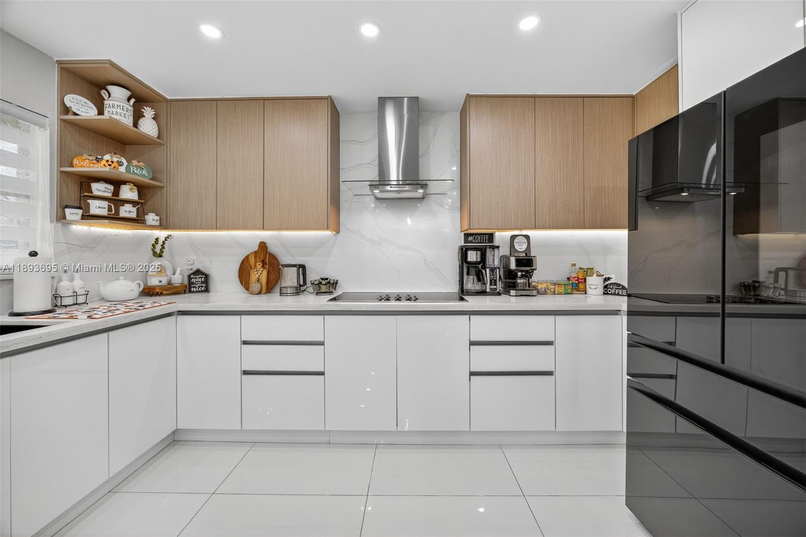 MEADOW WOOD MANOR SEC 9 - Residential Lease