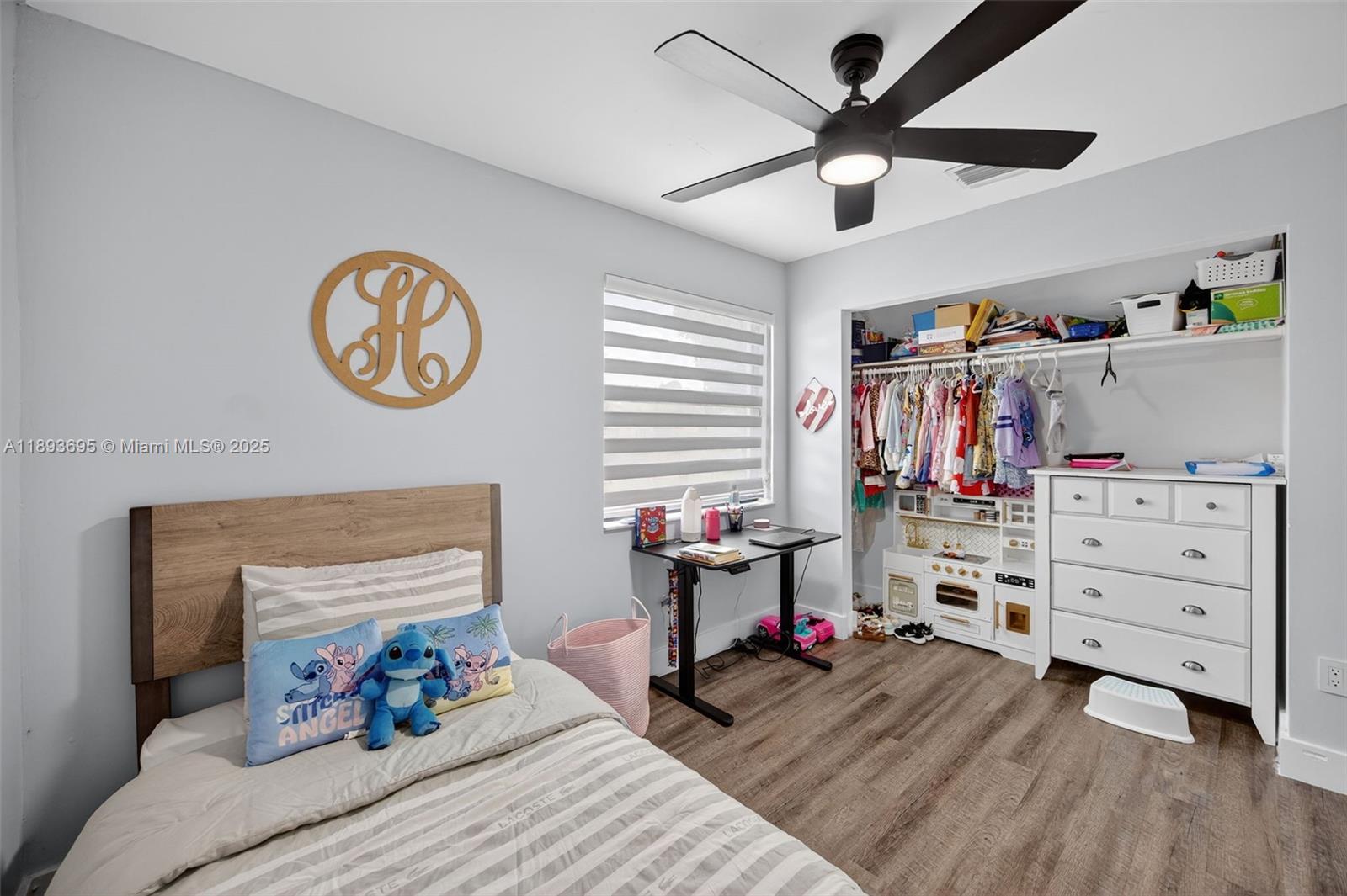 MEADOW WOOD MANOR SEC 9 - Residential Lease