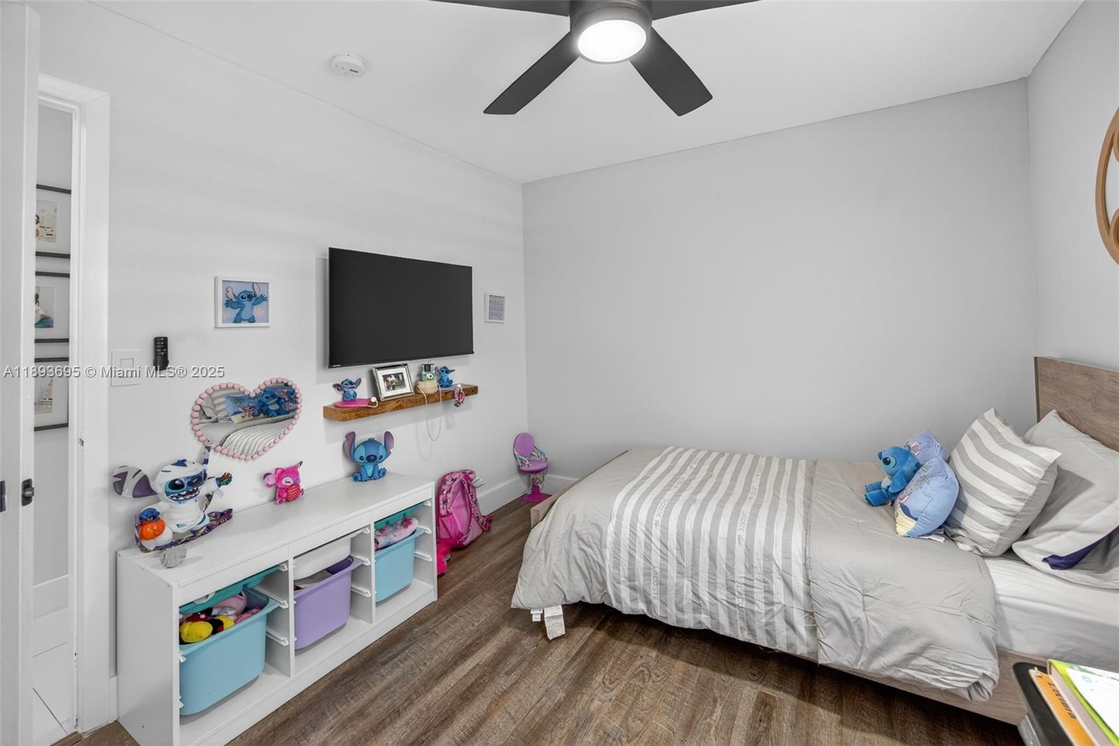 MEADOW WOOD MANOR SEC 9 - Residential Lease