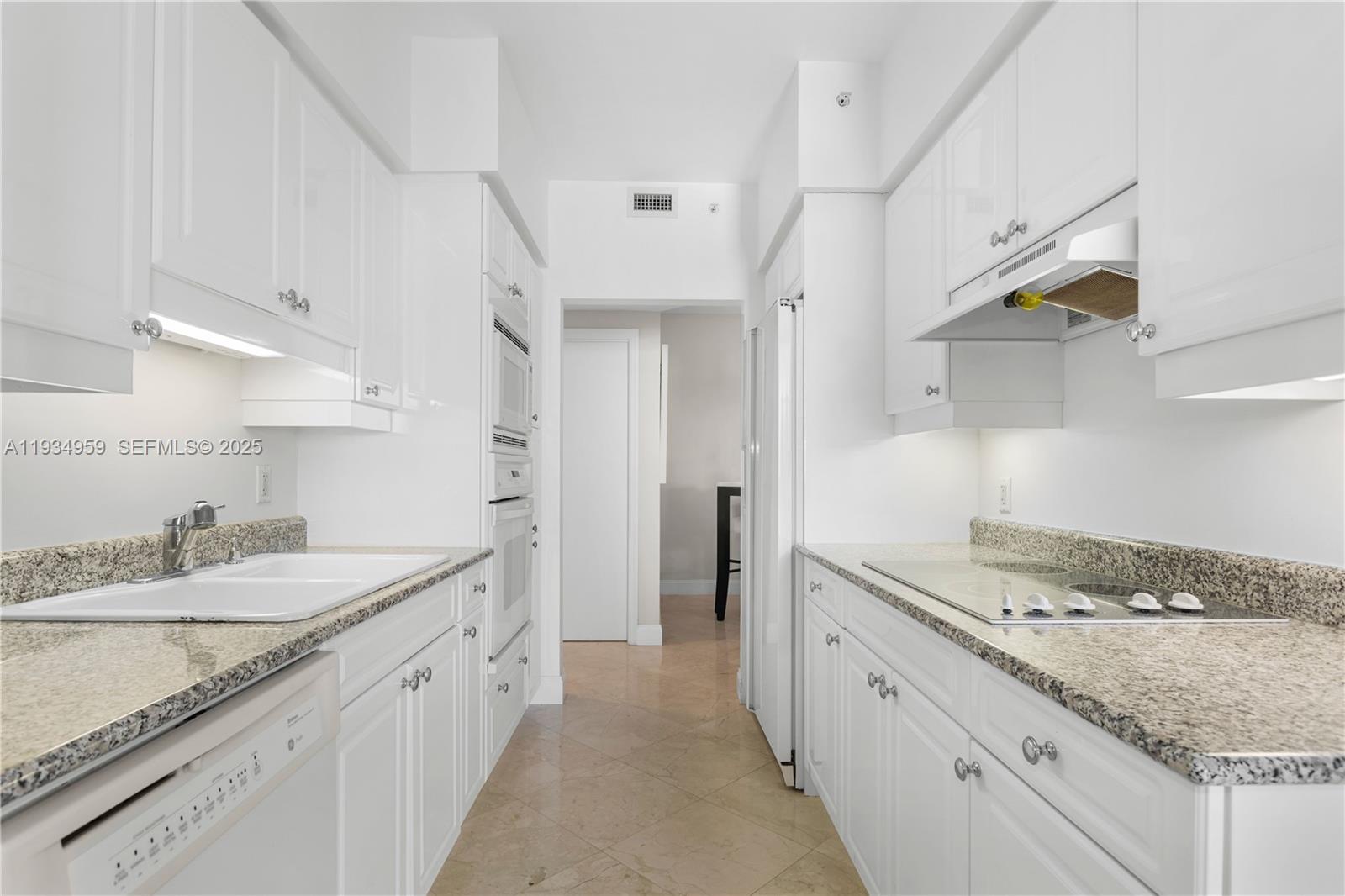 BLUE DIAMOND CONDO - Residential