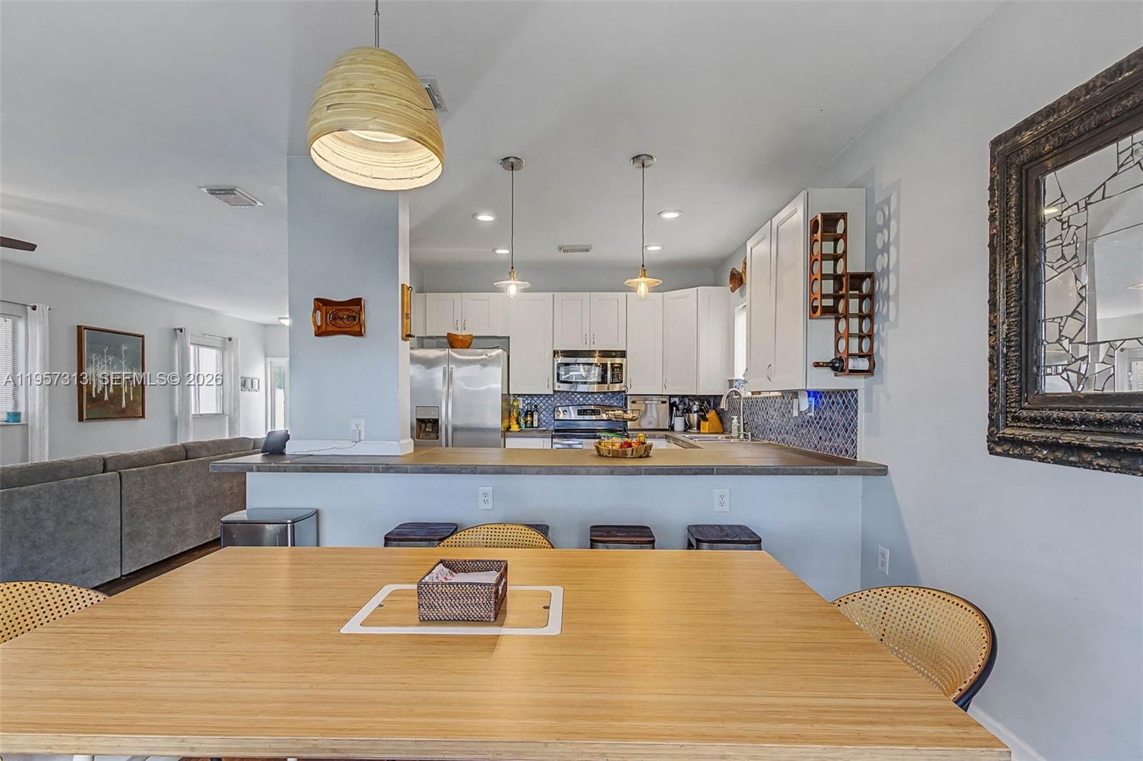 EMILIOS PLACE AT OASIS - Residential