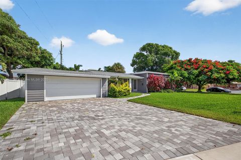 1421 SE 10th St Deerfield Beach FL 33441