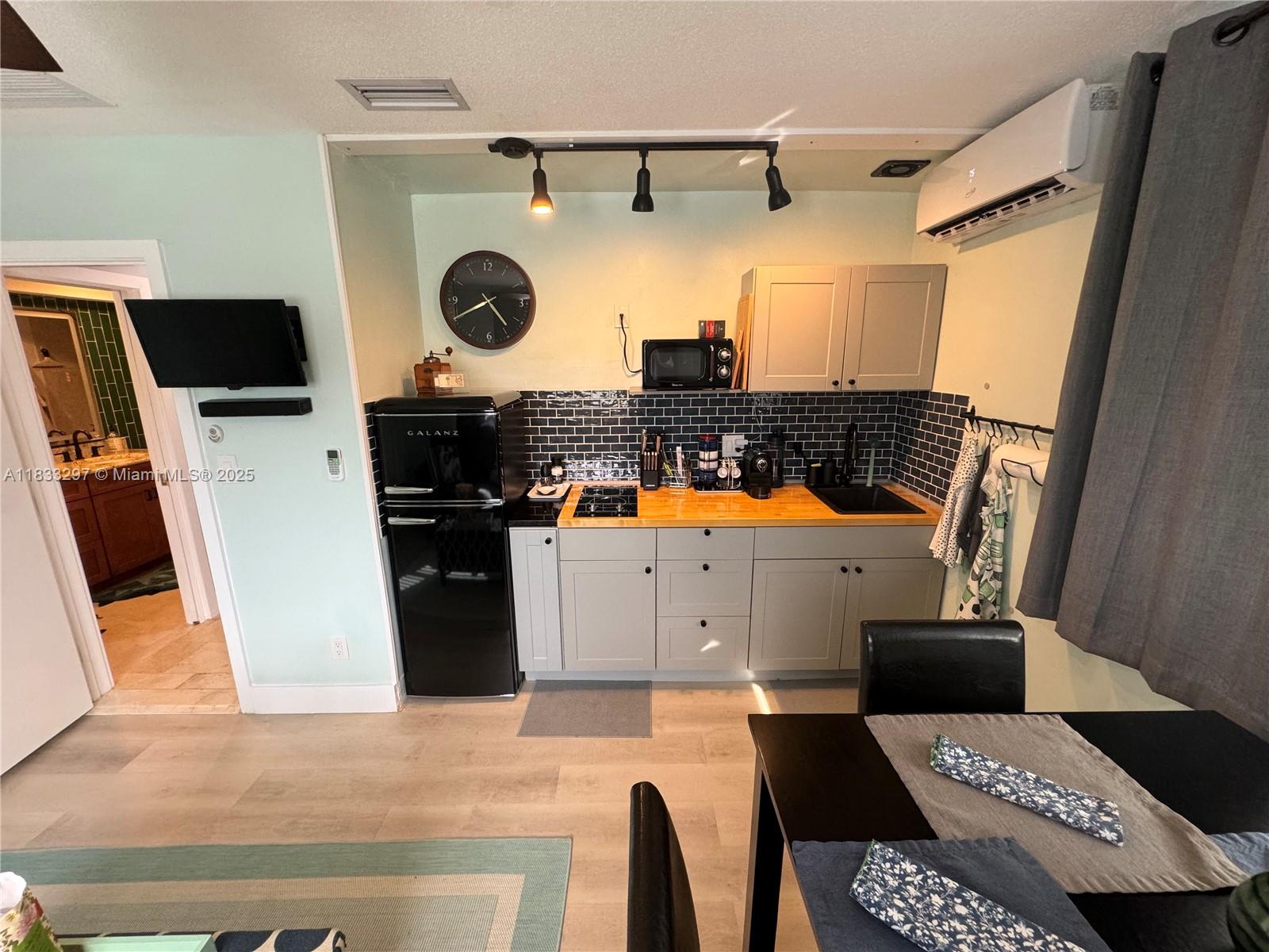 PLANTATION LANDINGS - Residential Lease