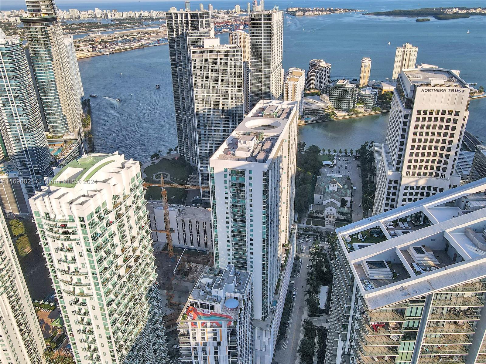 500 BRICKELL WEST CONDO - Residential