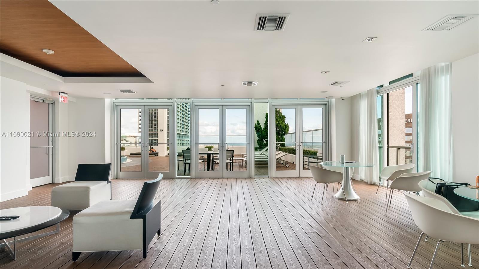 500 BRICKELL WEST CONDO - Residential
