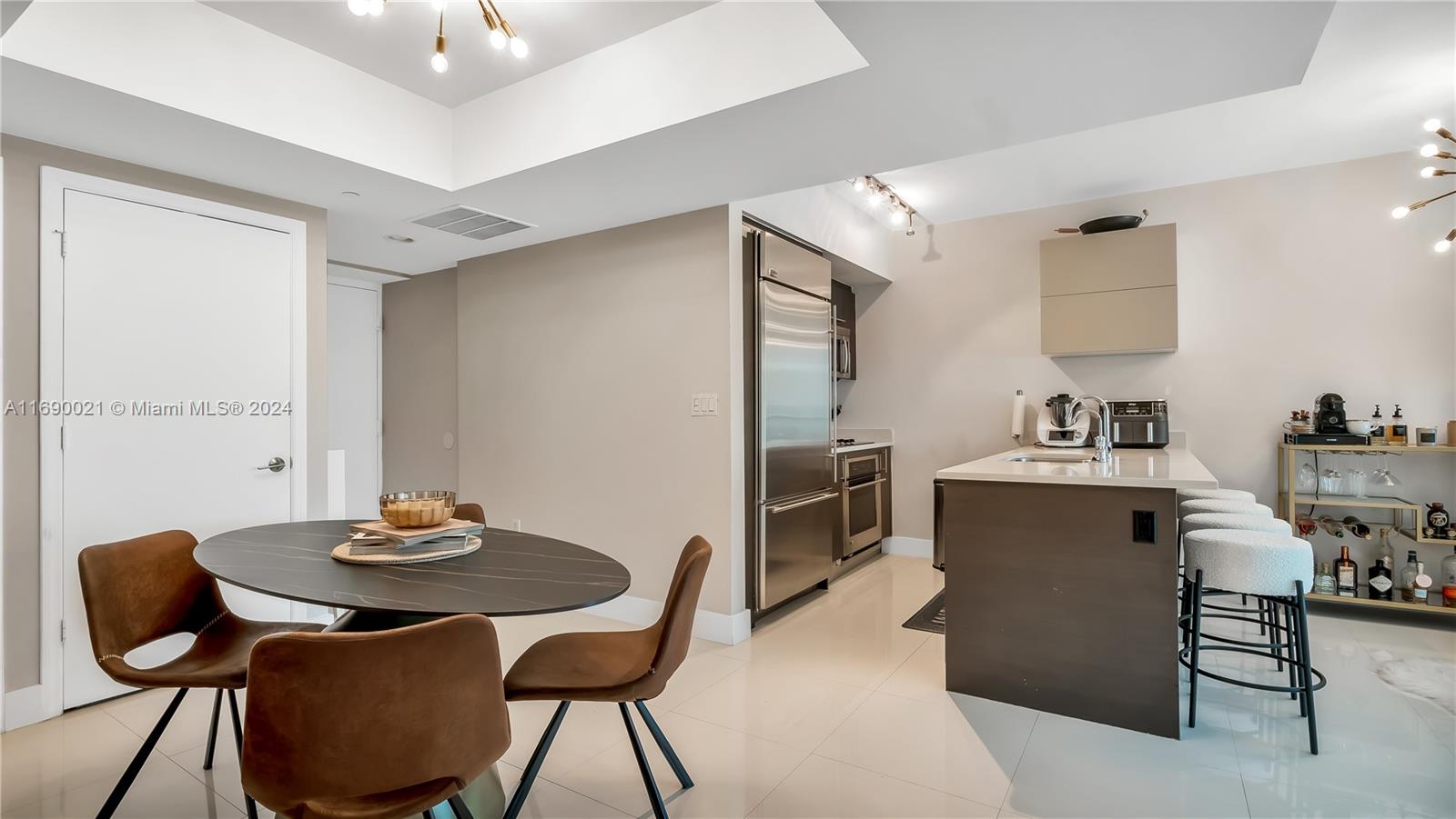 500 BRICKELL WEST CONDO - Residential