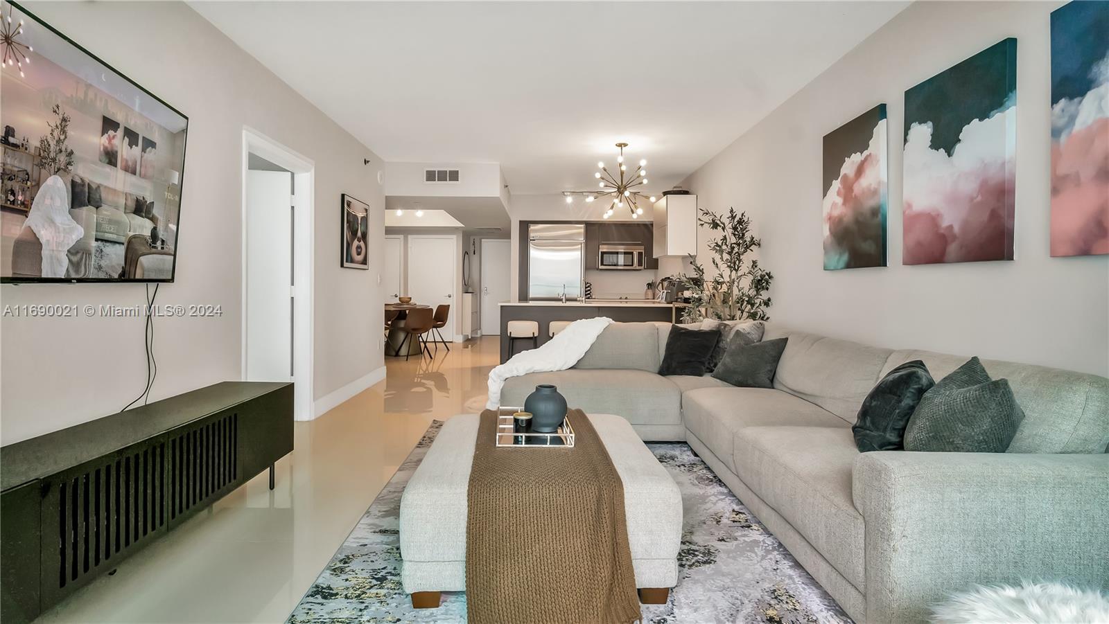 500 BRICKELL WEST CONDO - Residential