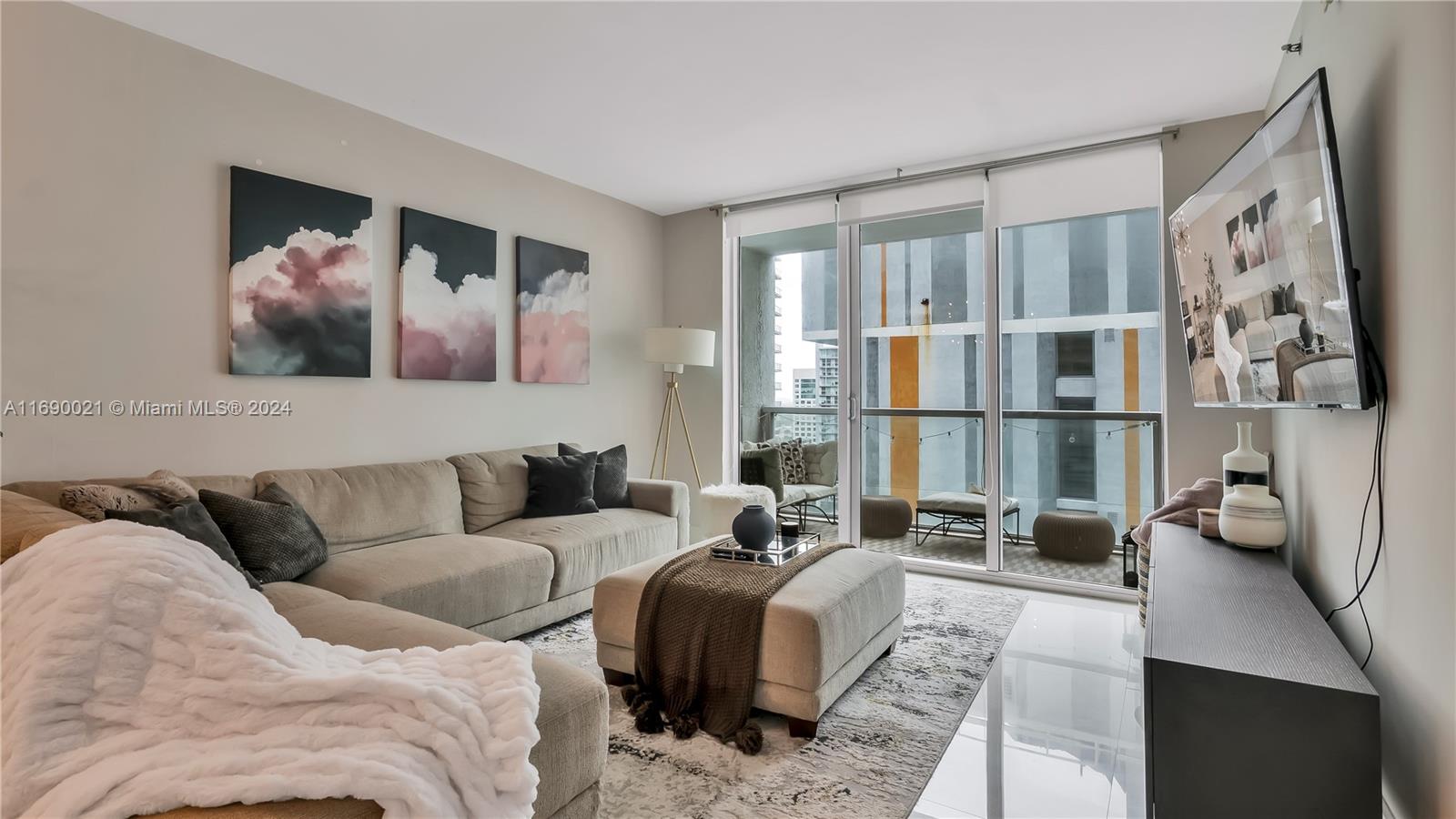 500 BRICKELL WEST CONDO - Residential