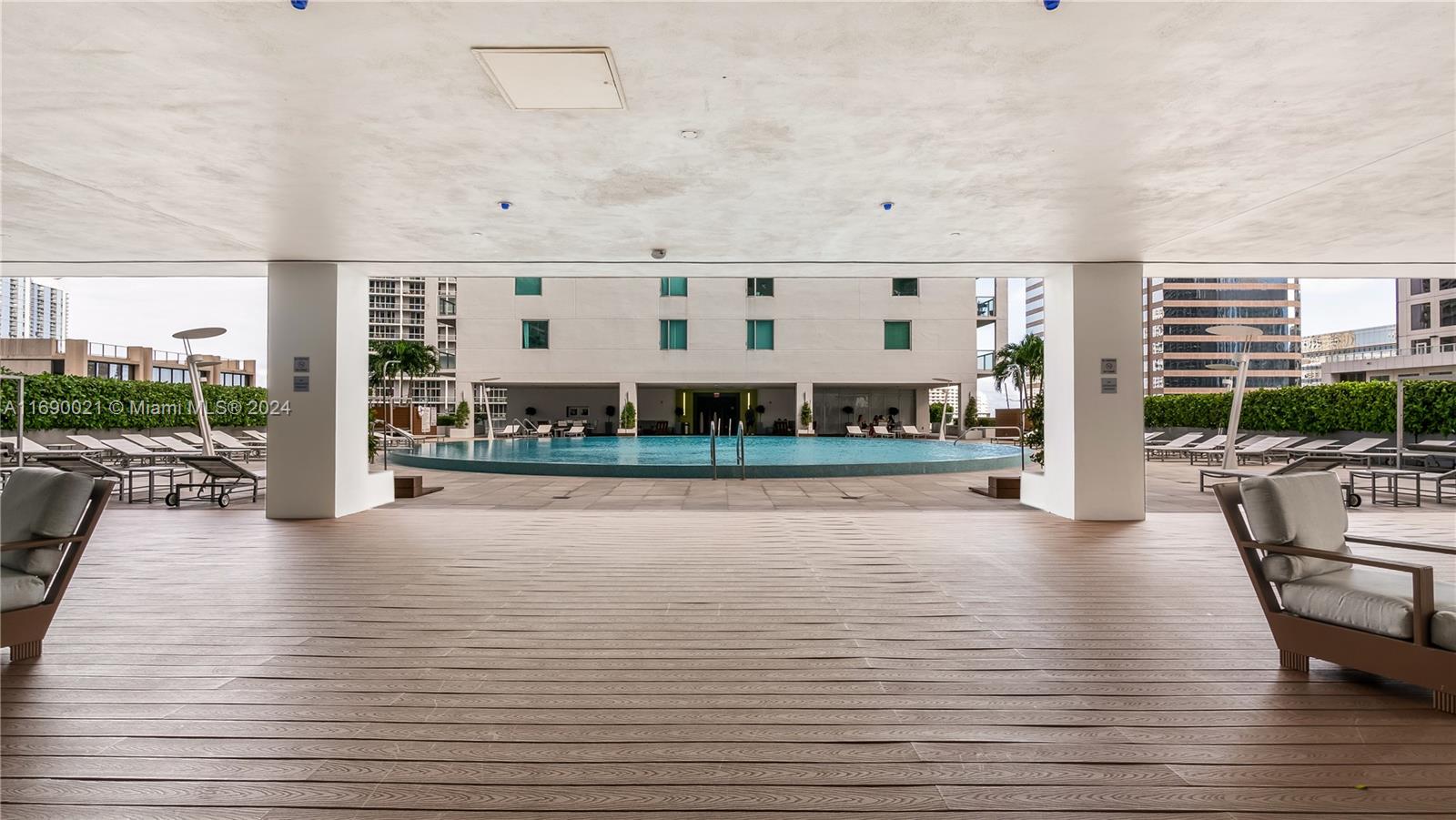 500 BRICKELL WEST CONDO - Residential