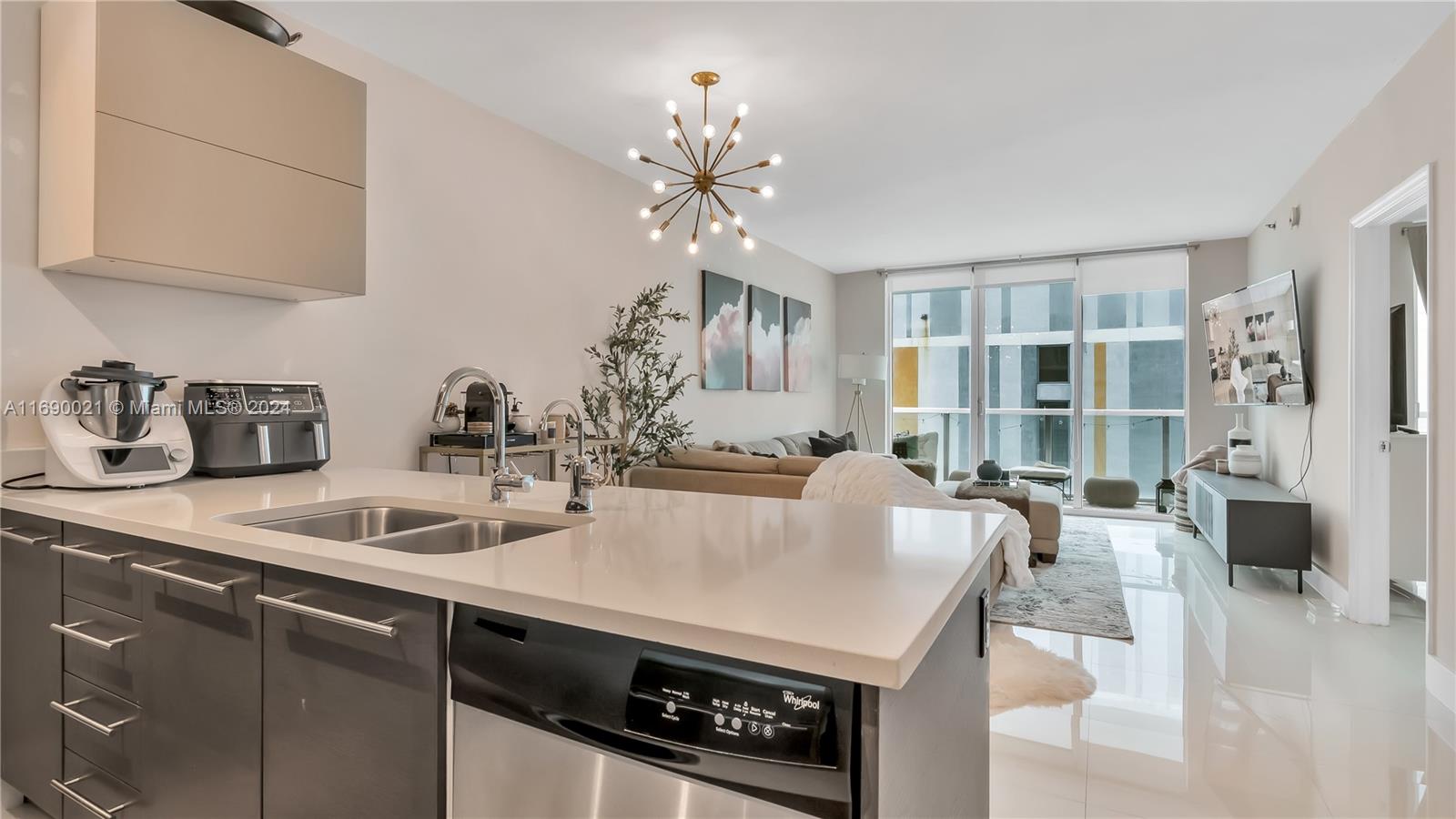 500 BRICKELL WEST CONDO - Residential