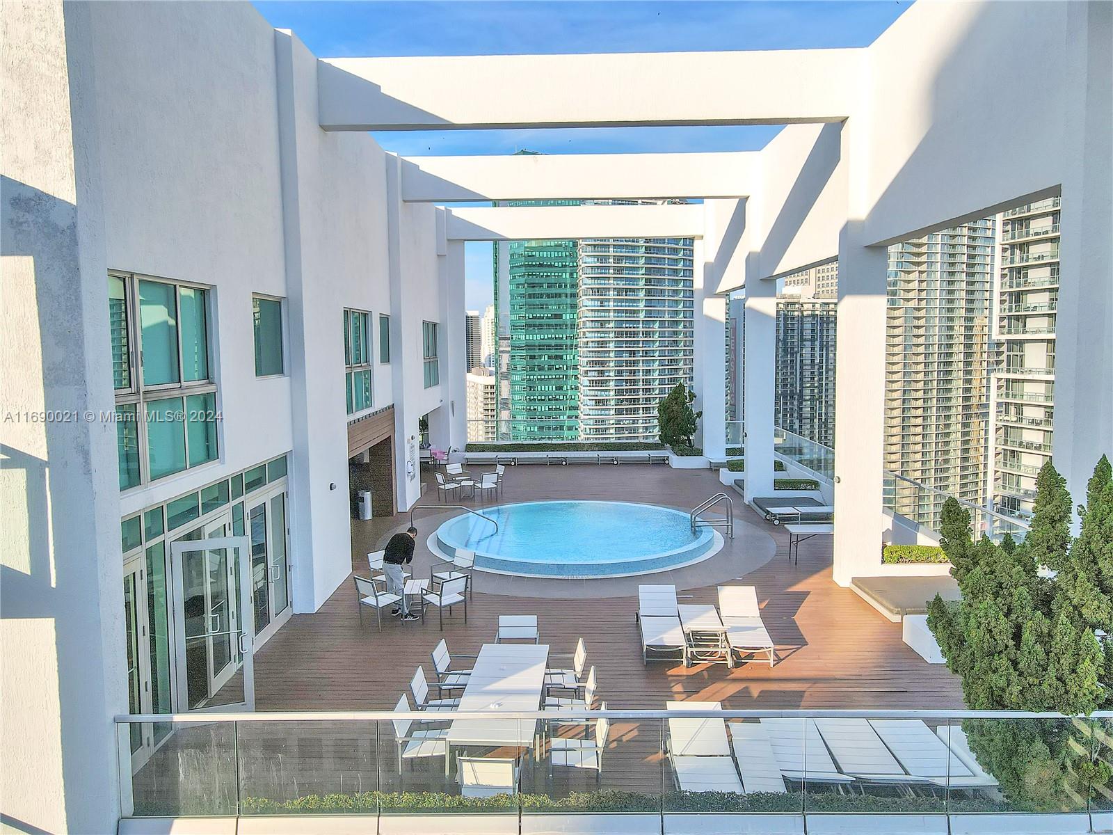 500 BRICKELL WEST CONDO - Residential