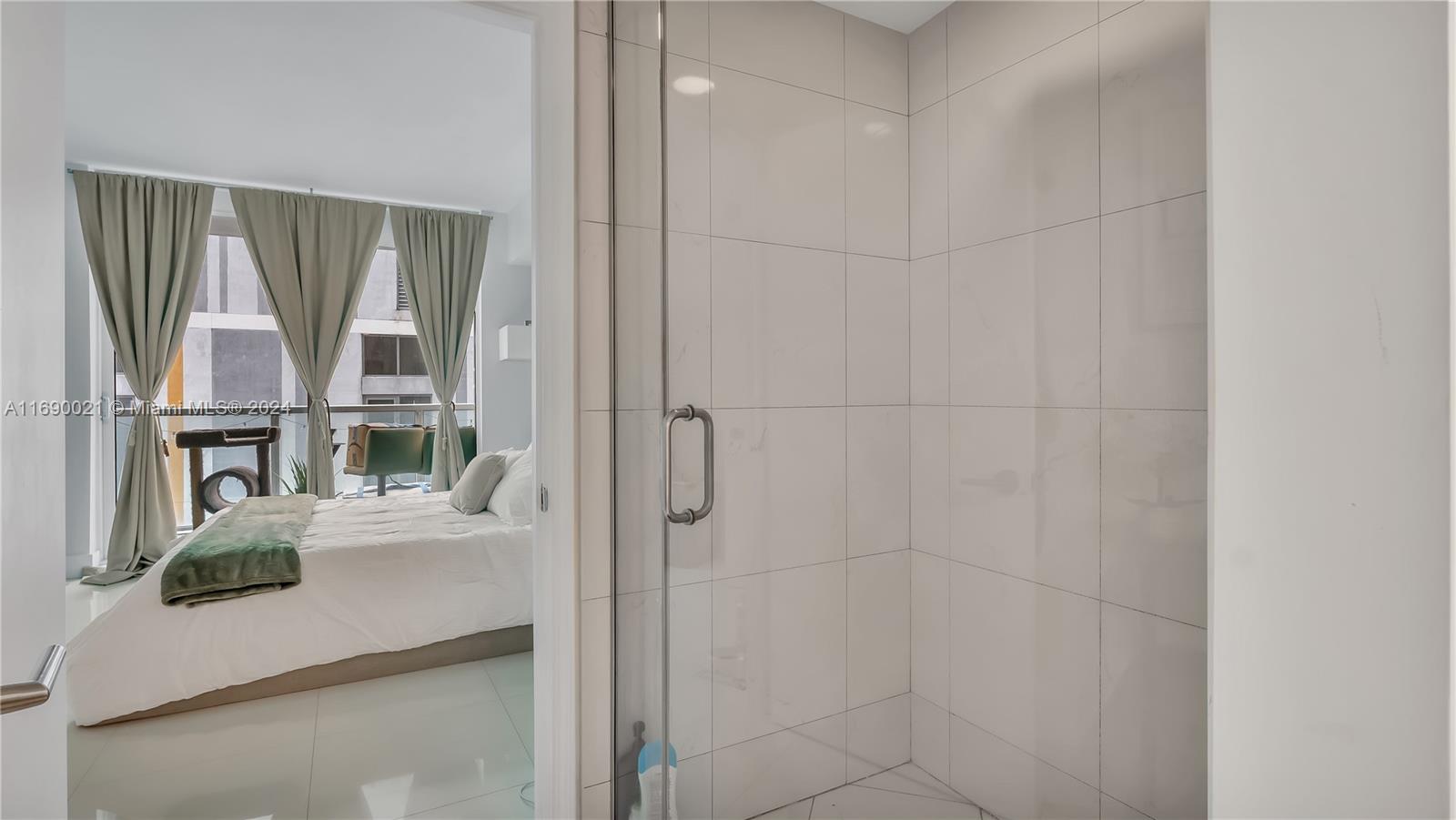 500 BRICKELL WEST CONDO - Residential