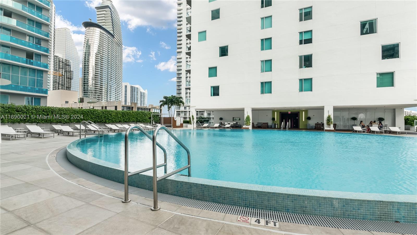 500 BRICKELL WEST CONDO - Residential