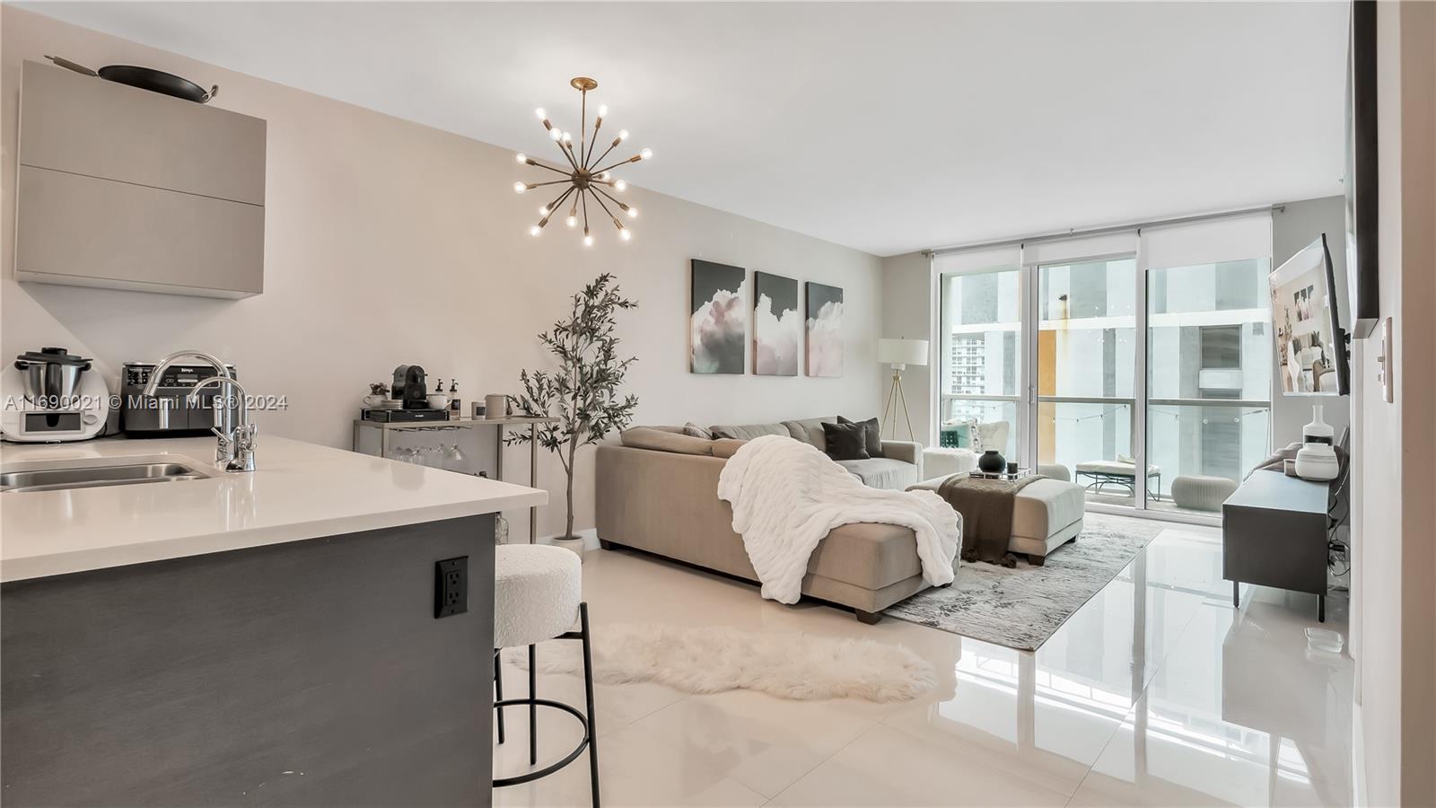 500 BRICKELL WEST CONDO - Residential