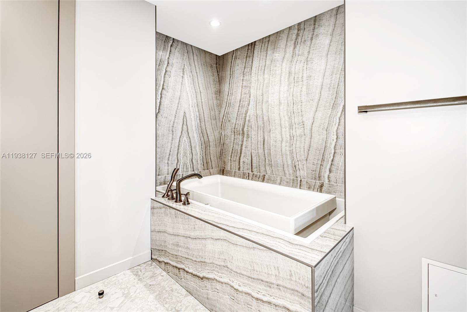 10295 COLLINS AVE RESDNTA - Residential