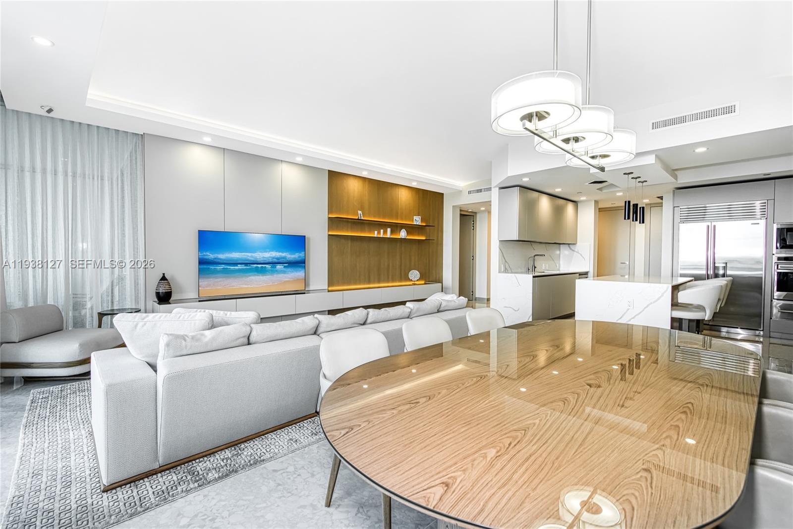 10295 Collins Ave 306