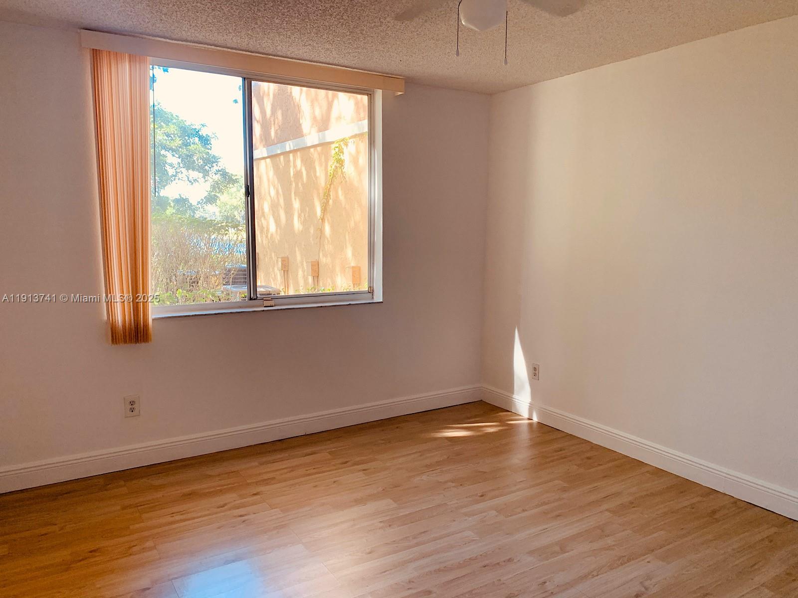 WINDWARD LAKES CONDO - Residential Lease