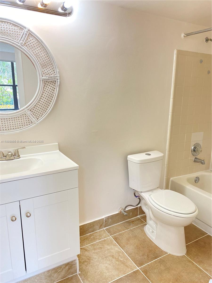 PALM AIRE GARDENS CONDO - Residential Lease
