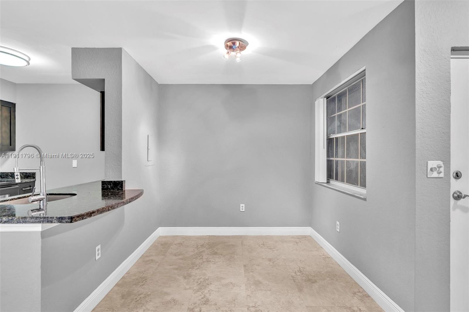 LAKEVIEW CLUB CONDO - Residential Lease