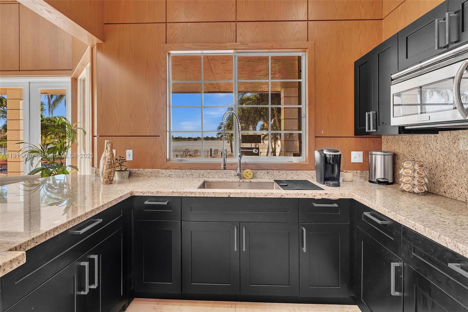 LAKEVIEW CLUB CONDO - Residential Lease